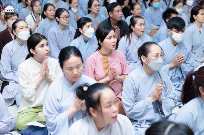 Tu niệm Phật một ngày