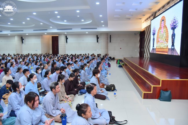 Tu niệm Phật một ngày