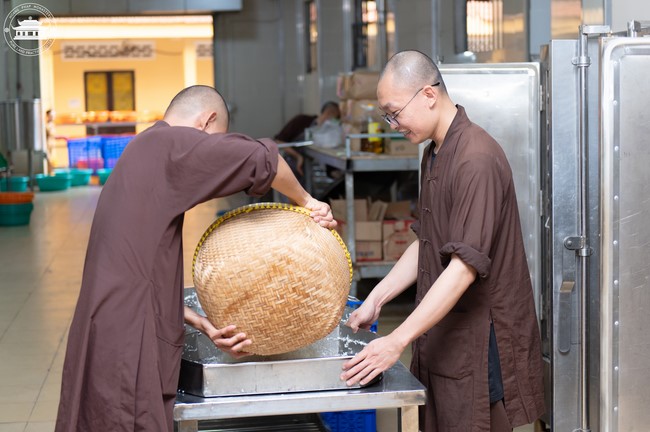 Tu niệm Phật một ngày