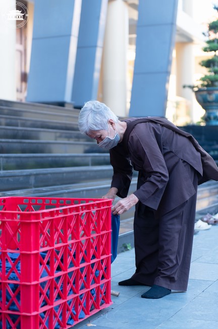 Tu niệm Phật một ngày