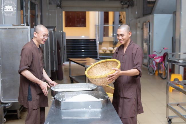 Tu niệm Phật một ngày