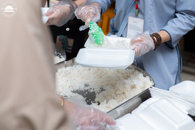 Tu niệm Phật một ngày