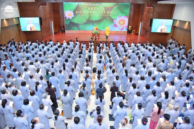 Tu niệm Phật một ngày