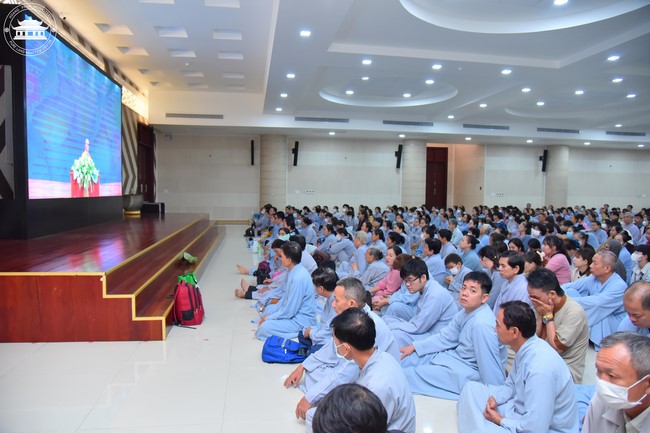 Tu niệm Phật một ngày