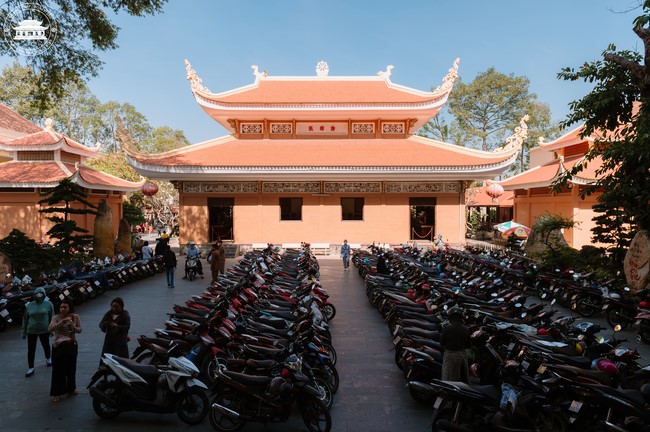 Tu niệm Phật một ngày