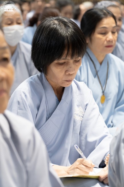 Tu niệm Phật một ngày