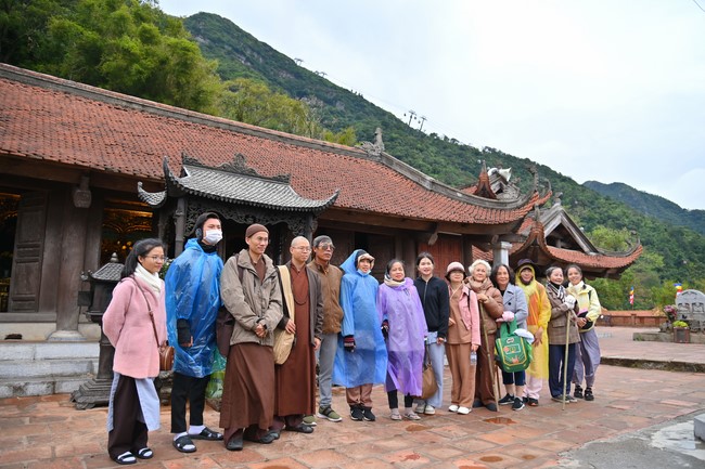 Pilgrimage and visit the scenic spots in the North of Contestants won the 5th Wisdom Light Illuminating