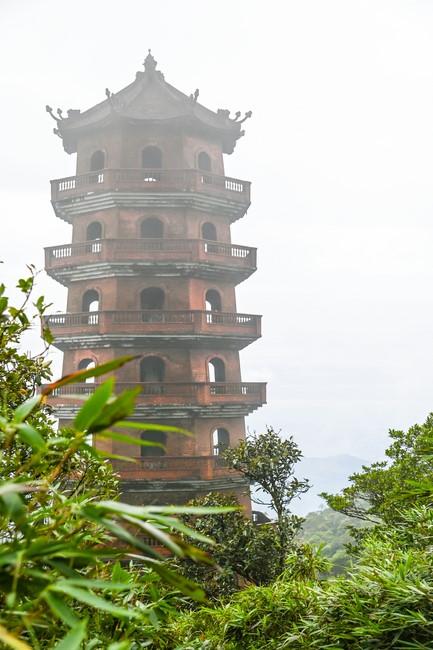 Pilgrimage and visit the scenic spots in the North of Contestants won the 5th Wisdom Light Illuminating