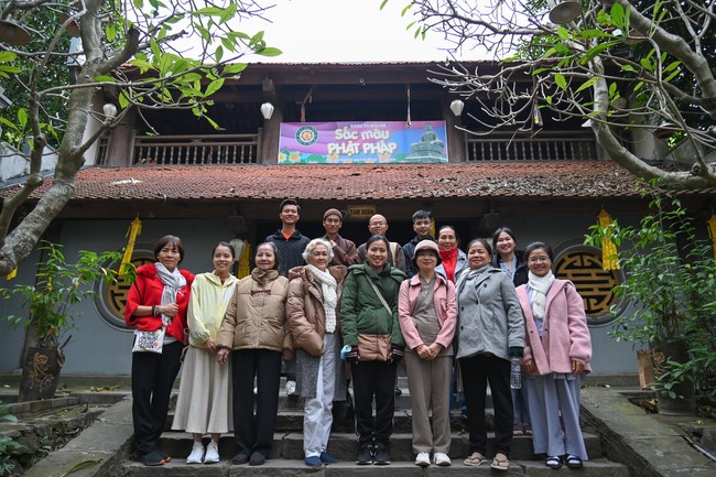 Pilgrimage and visit the scenic spots in the North of Contestants won the 5th Wisdom Light Illuminating