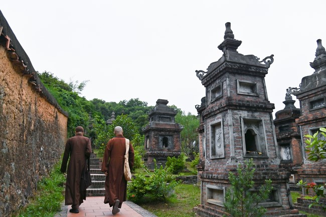 Pilgrimage and visit the scenic spots in the North of Contestants won the 5th Wisdom Light Illuminating