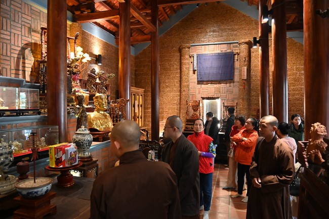 Pilgrimage and visit the scenic spots in the North of Contestants won the 5th Wisdom Light Illuminating