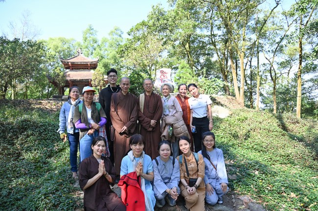 Pilgrimage and visit the scenic spots in the North of Contestants won the 5th Wisdom Light Illuminating