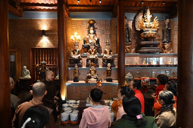 Pilgrimage and visit the scenic spots in the North of Contestants won the 5th Wisdom Light Illuminating