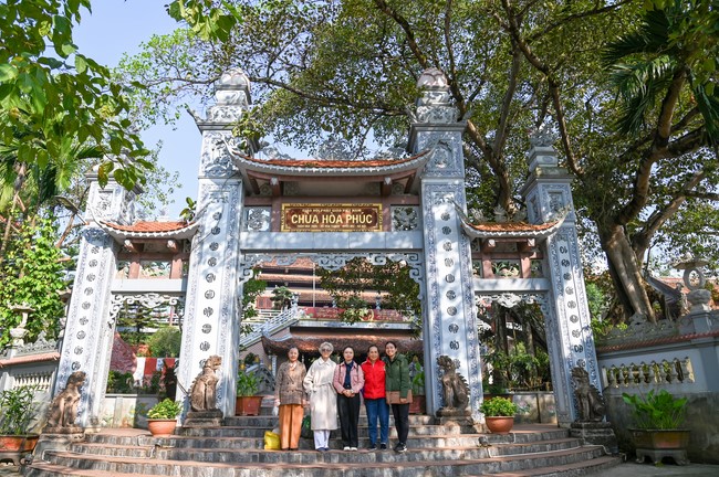 Pilgrimage and visit the scenic spots in the North of Contestants won the 5th Wisdom Light Illuminating