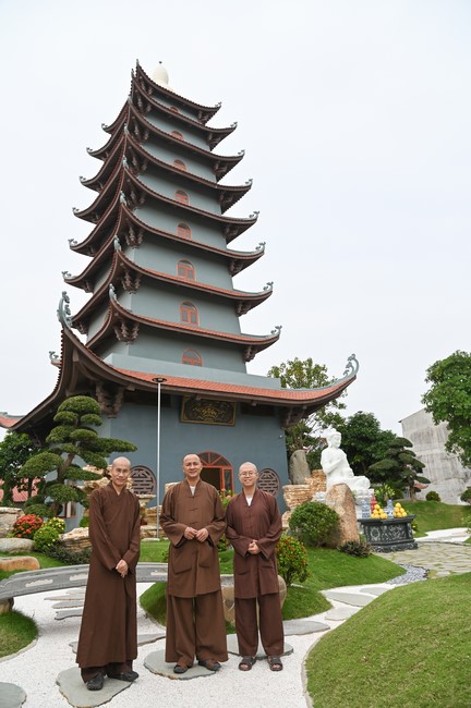 Pilgrimage and visit the scenic spots in the North of Contestants won the 5th Wisdom Light Illuminating