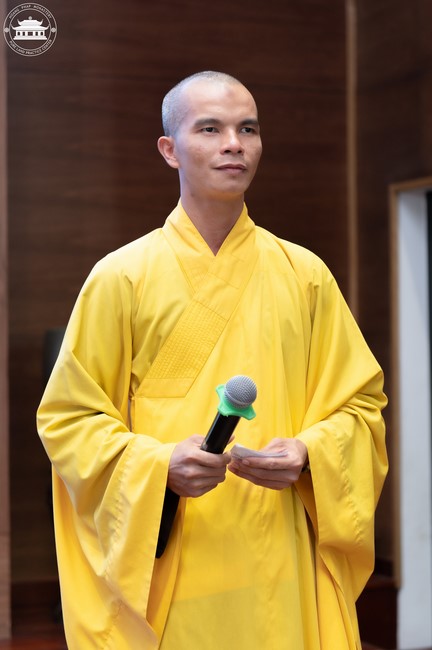 Dharma talk “The old road we walked” in the 101st Seven-day Retreat