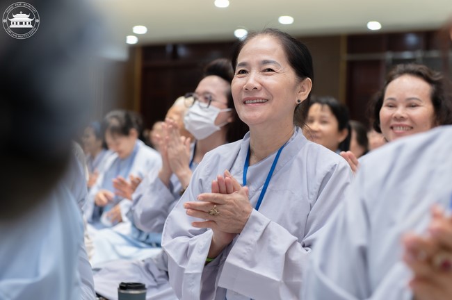 Dharma talk “The old road we walked” in the 101st Seven-day Retreat