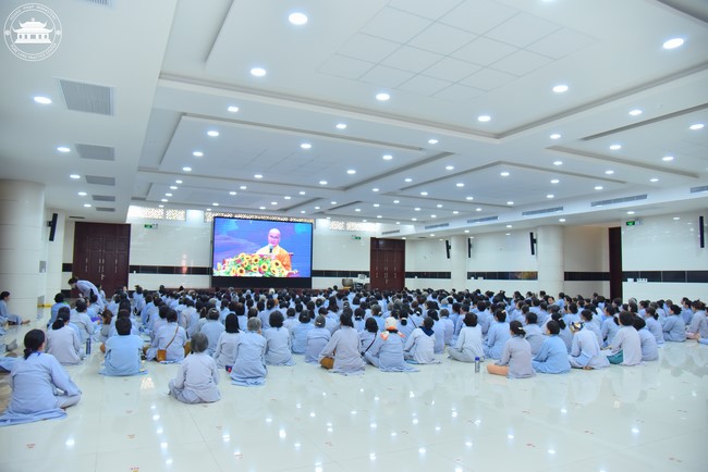 Dharma talk “The old road we walked” in the 101st Seven-day Retreat