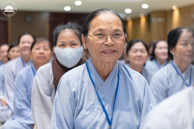 Dharma talk “The old road we walked” in the 101st Seven-day Retreat