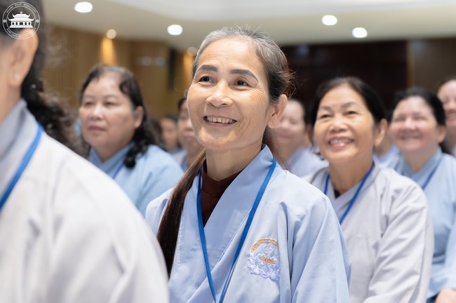 Dharma talk “The old road we walked” in the 101st Seven-day Retreat