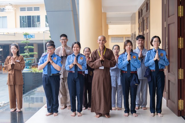 Dharma talk “The old road we walked” in the 101st Seven-day Retreat