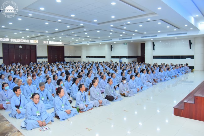 Dharma talk “The old road we walked” in the 101st Seven-day Retreat