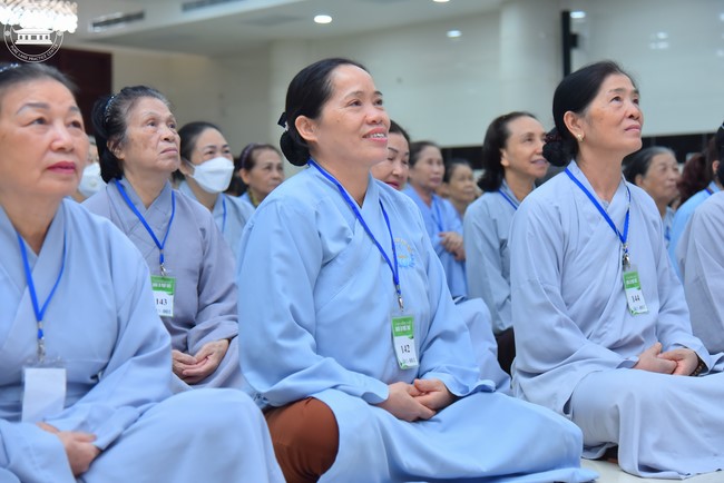 Dharma talk “The old road we walked” in the 101st Seven-day Retreat