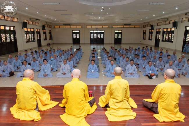 Dharma talk “The old road we walked” in the 101st Seven-day Retreat