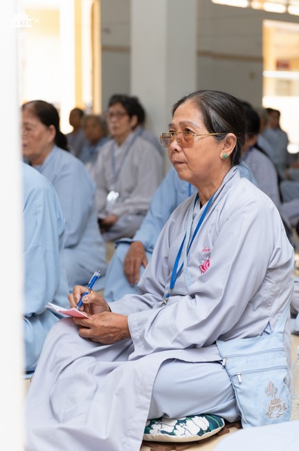 Dharma talk “The old road we walked” in the 101st Seven-day Retreat