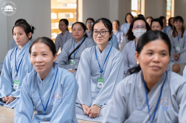 Dharma talk “The old road we walked” in the 101st Seven-day Retreat