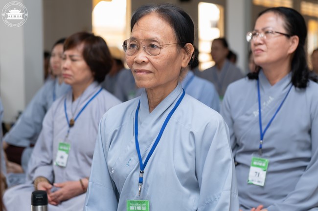 Dharma talk “The old road we walked” in the 101st Seven-day Retreat