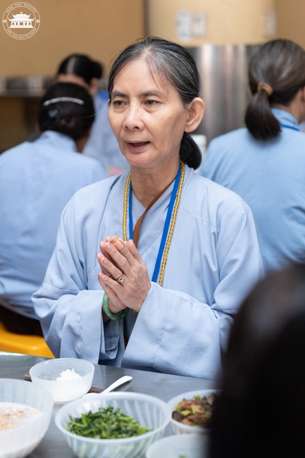 Dharma talk Don't sell our life cheap in the 101st Seven-day Retreat