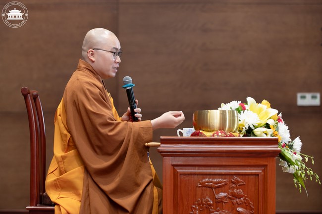 Dharma talk Don't sell our life cheap in the 101st Seven-day Retreat