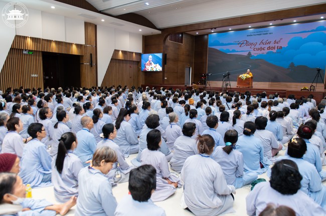 Dharma talk Don't sell our life cheap in the 101st Seven-day Retreat