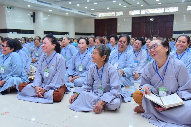 Dharma talk Don't sell our life cheap in the 101st Seven-day Retreat