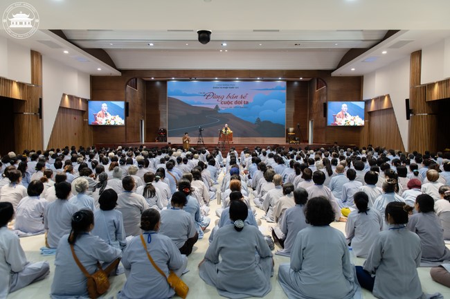 Dharma talk Don't sell our life cheap in the 101st Seven-day Retreat