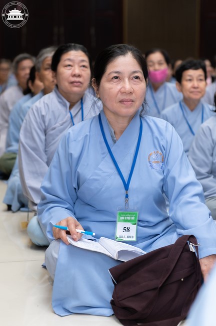 Dharma talk Don't sell our life cheap in the 101st Seven-day Retreat