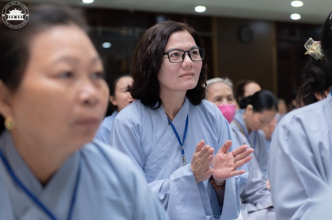 Dharma talk Don't sell our life cheap in the 101st Seven-day Retreat