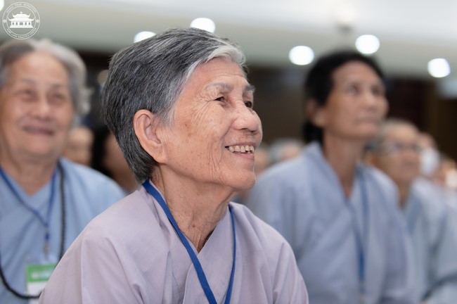 Dharma talk Don't sell our life cheap in the 101st Seven-day Retreat