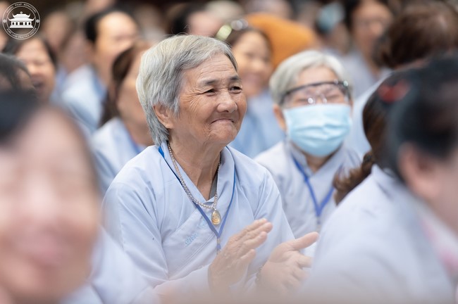 Dharma talk Don't sell our life cheap in the 101st Seven-day Retreat