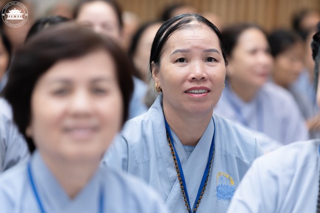 Dharma talk Don't sell our life cheap in the 101st Seven-day Retreat