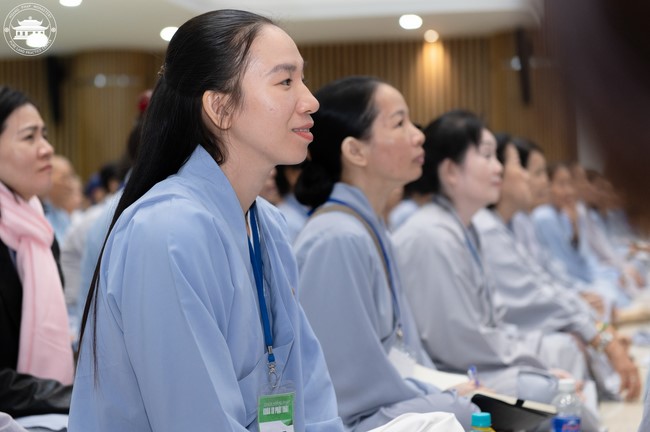 Dharma talk Don't sell our life cheap in the 101st Seven-day Retreat