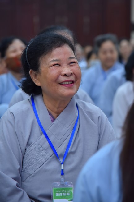 Dharma talk Don't sell our life cheap in the 101st Seven-day Retreat