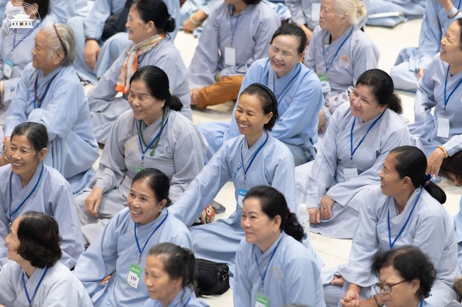 Dharma talk Don't sell our life cheap in the 101st Seven-day Retreat