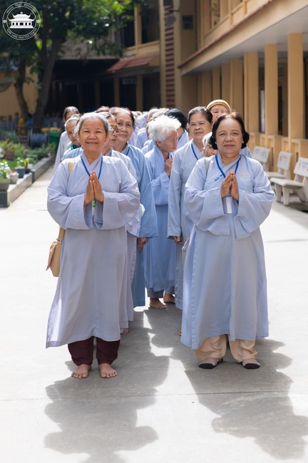 Dharma talk Don't sell our life cheap in the 101st Seven-day Retreat