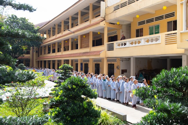 Dharma talk Don't sell our life cheap in the 101st Seven-day Retreat