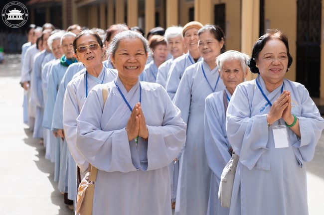 Dharma talk Don't sell our life cheap in the 101st Seven-day Retreat