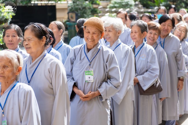 Dharma talk Don't sell our life cheap in the 101st Seven-day Retreat