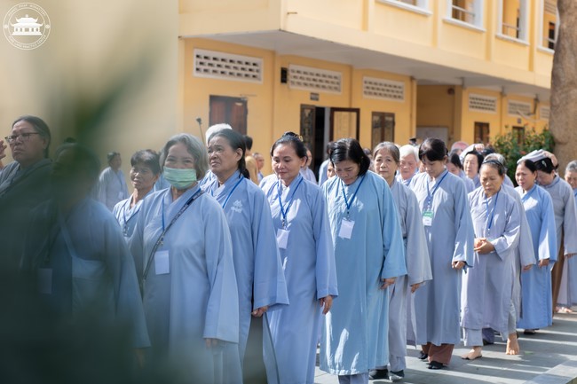 Dharma talk Don't sell our life cheap in the 101st Seven-day Retreat