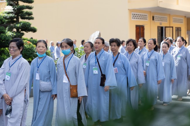 Dharma talk Don't sell our life cheap in the 101st Seven-day Retreat